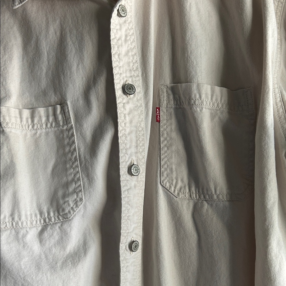 Levi Men's Cream Button-Up Denim Shirt - Size Large - Picture 2 of 5